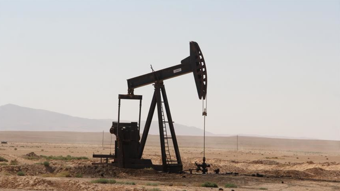 Нефтяная десятка. Месторождения нефти в Ираке. Нефтяные месторождения Ирака. Добыча нефти. Нефтяная скважина.