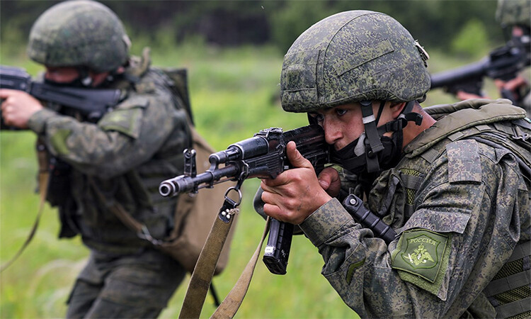 Quân nhân Nga tham gia huấn luyện tại Voronezh, ngày 13/7. Ảnh: BQP Nga.